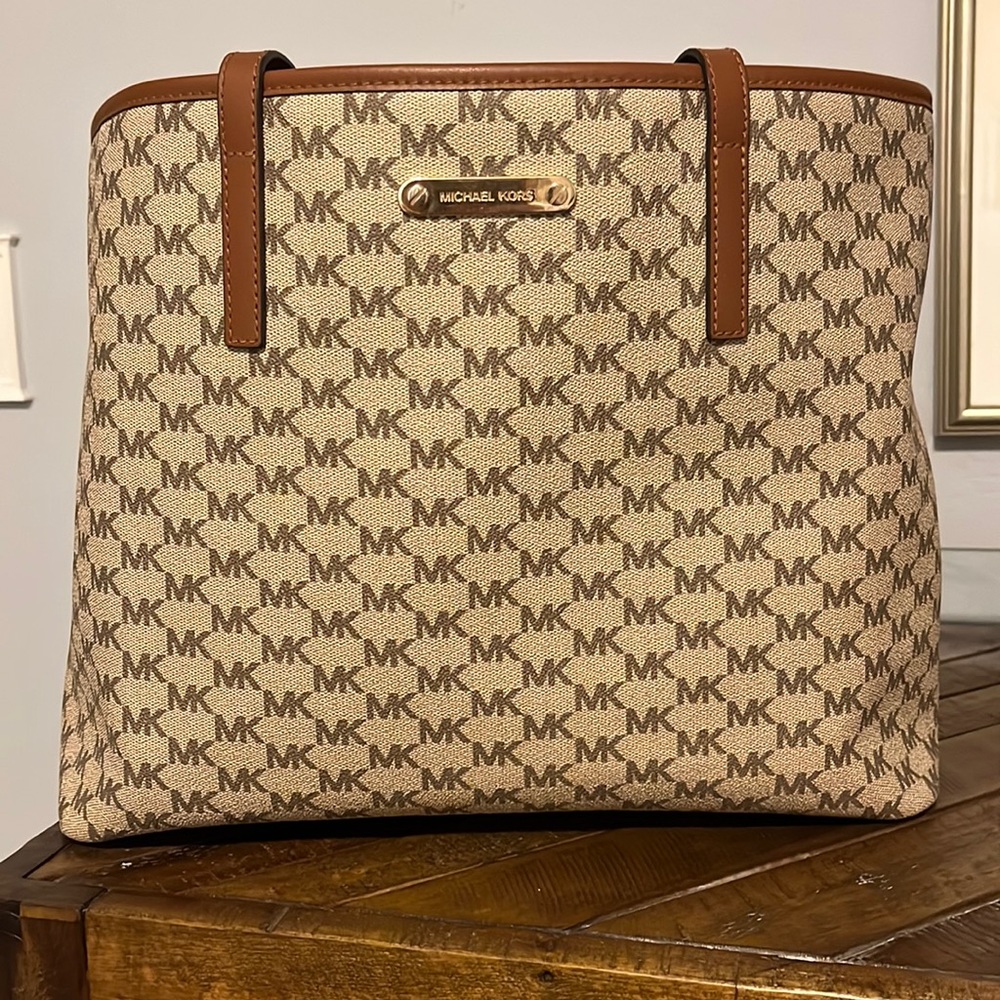 Michael Kors Tote